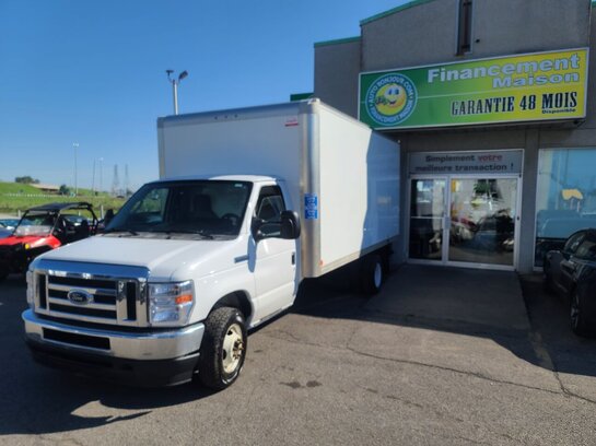 2022 Ford Série E tronqué 2022 White 2022 Ford Série E tronqué 2022 White